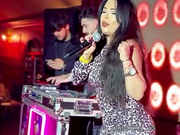 Günel qısa ətəyinə görə QINANILDI - <span class="color_red">VİDEO</span>