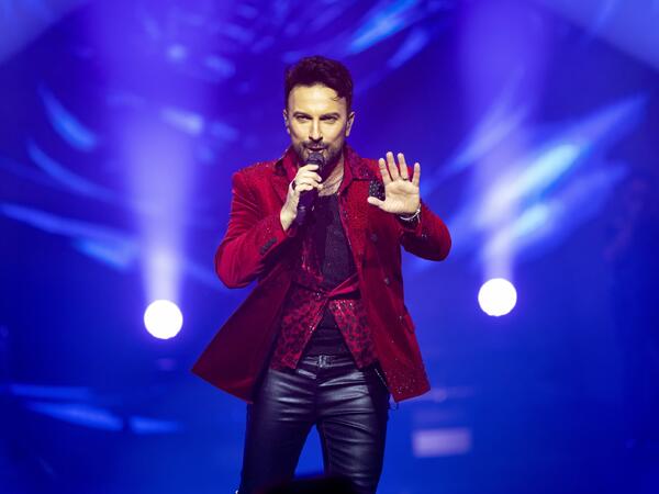 10 konsert, yarım milyard gəlir - Tarkanın qazancı gündəm oldu