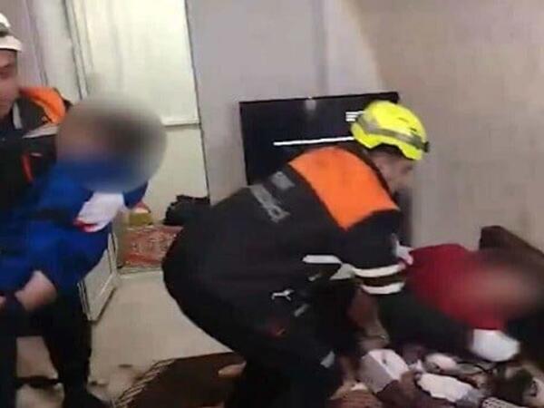 Ayağı velosipedin pedalına sıxılı qalan 3 yaşlı uşaq belə xilas edildi - <span class="color_red">VİDEO</span>