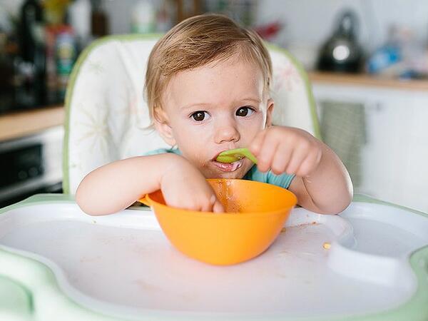 Uşaqların inkişafını ləngidən 5 QİDA