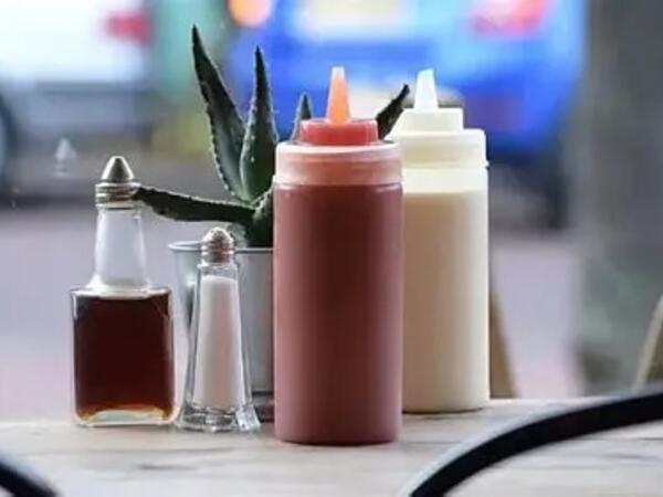 Tək istifadəlik ketçup və mayonezi qadağan edilir – Səbəb