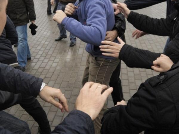 Gələcək nəsil risk altındadır: Yeniyetmələrdə aqressiya niyə artıb?