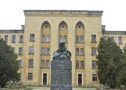 Azərbaycanda kinostudiyada 15 nəfər işdən ÇIXARILDI