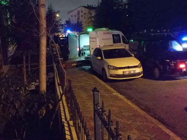 Həbsdən çıxan kimi, anasını, 8 yaşlı qızını və arvadını öldürdü