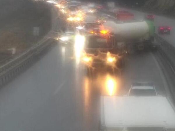 Yasamal ərazisində dairəvi yolda qəza baş verdi