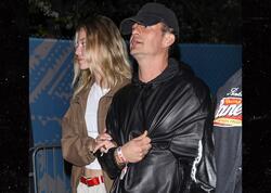 Özündən 21 yaş kiçik sevgili TAPDI - <span class="color_red">FOTOlar</span>