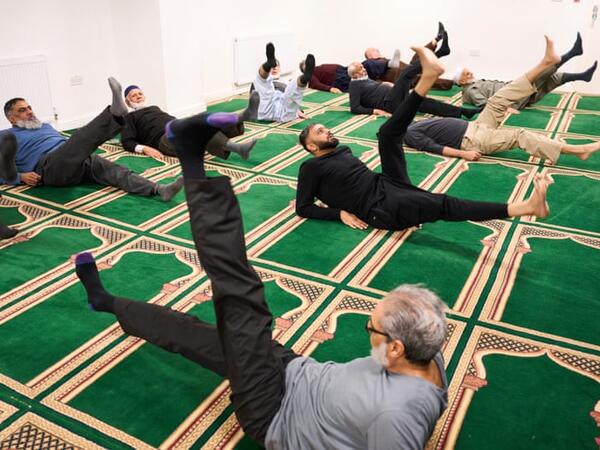 Namazdan sonra pilates: Məsciddə kişilər üçün dərslərə başladı - <span class="color_red">FOTO</span>