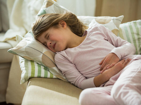 Qızdırma, öskürək, qarın ağrısı: Viruslar uşaqları hədəfləyir