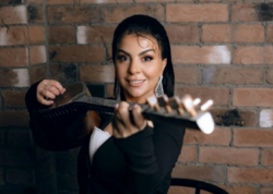 Tanınmış aşıq totoşopsuz şəklini PAYLAŞDI