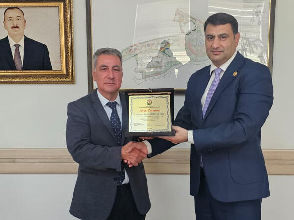 66 yaşlı məsləhətçi sektor müdiri OLDU