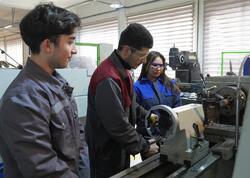 Peşələrini belə öyrənirlər - <span class="color_red">FOTOlar</span>