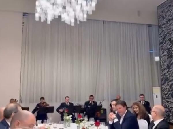 Serbiya hərbi orkestri Prezident İlham Əliyevin səfəri zamanı “Ay Laçın”ı ifa etdi - <span class="color_red">VİDEO</span>