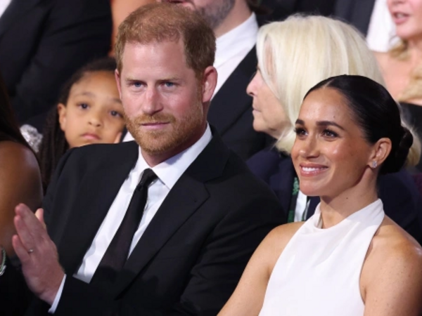 Şahzadənin xanımı ilk dəfə qızının üzünü göstərdi - <span class="color_red">FOTO</span>