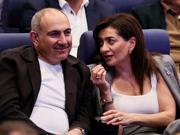 Paşinyanla arvadı nikahlarının bitdiyini elan etdi - <span class="color_red">FOTO</span>