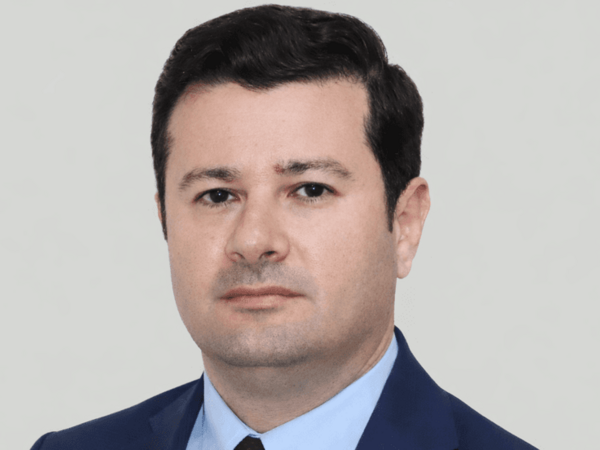 Bu qurumun mətbuat katibi işdən çıxdı