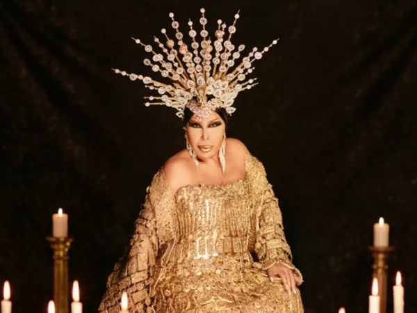 Qızıl suyuna salınmış avtomobilini görənlər mat qaldı - <span class="color_red">FOTO</span>