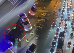 "Cresent Mall"ın qarşısında bədbəxt HADİSƏ - Qadın ÖLDÜ - <span class="color_red">VİDEO</span>