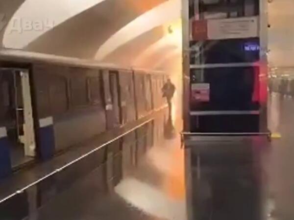 Moskva metrosunda partlayış - <span class="color_red">VİDEO</span>