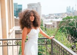 Azərbaycanlı model sevgili olduğu vəzifəli şəxsi ifşa etdi: “Görüşə xidməti maşında gəlirdi”