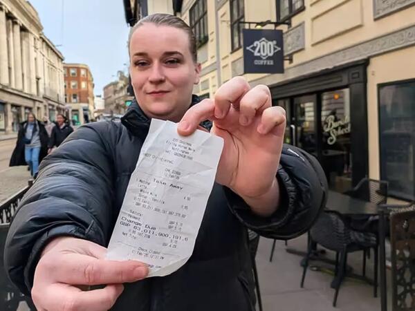 Qəhvə almağa getdi, bir anda dünya iqtisadiyyatını belə üstələyən sərvətə sahib oldu - <span class="color_red">FOTO</span>