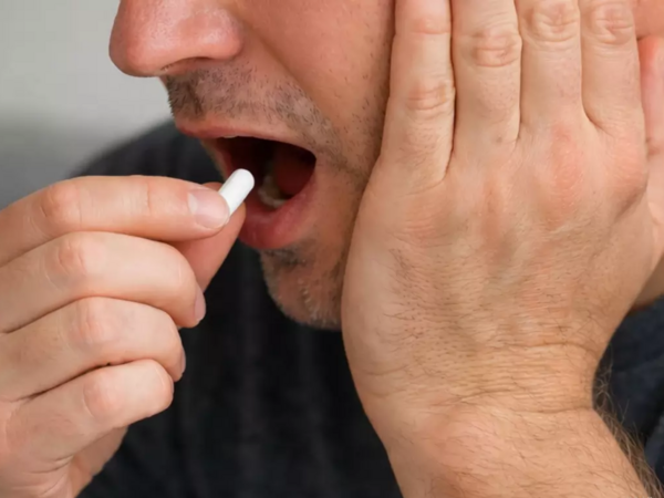 Diş ağrısına görə içdiyi ağrıkəsicidən sonra öldü