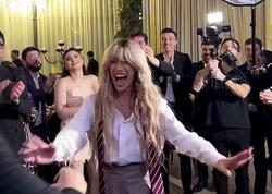 Röyanın əməkdar artistlə rəqsi GÜNDƏM OLDU - <span class="color_red">VİDEO</span>