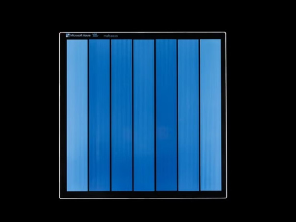 Şüşə üzərində məlumat saxlama ixtirası: Bəşəriyyət üçün dönüş nöqtəsidir?