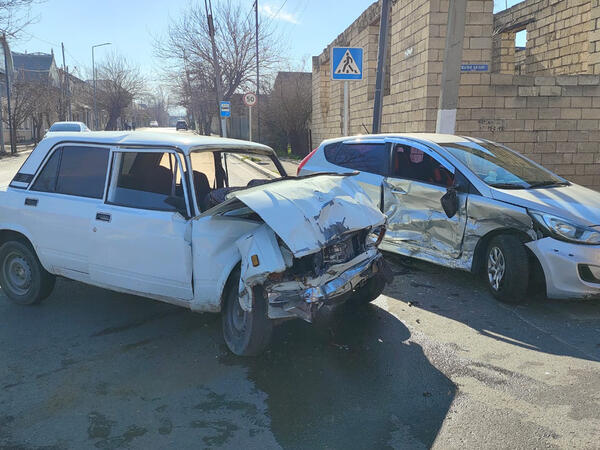 Gəncədə yol qəzası - Yaralılar VAR