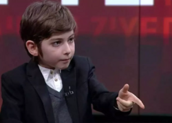 "Filosof Atakan" illər sonra yeni imici ilə görüntüləndi - <span class="color_red">FOTO</span>