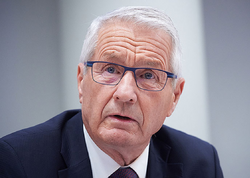 "Epşteyn işi"ndə adı hallanan keçmiş Baş katib dəhşətli əmələ əl atdı