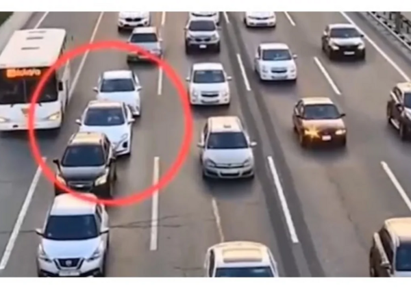 Ara məsafəsi saxlanılmadı, qəza qaçılmaz oldu - <span class="color_red">VİDEO </span>