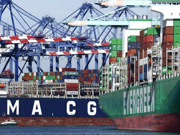 ABŞ-nin qlobal idxal rüsumları qüvvəyə minib