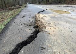 7 kəndi birləşdirən yolda güclü sürüşmə OLDU