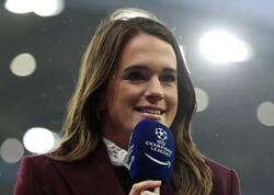 "Qarabağ"ın oyununa xanım jurnalist niyə ayaqyalın ÇIXIB? - <span class="color_red">FOTO</span>