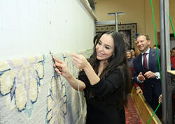 Leyla Əliyeva "Azərxalça"nın Şuşa məscidi üçün hazırladığı xalçaların kəsim mərasimində - <span class="color_red">FOTO</span>