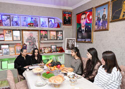 Heydər Əliyev Fondunun vitse-prezidenti Leyla Əliyeva Vətən Müharibəsi Qəhrəmanı Şahin Allahyarovun ailəsini ziyarət edib - <span class="color_red">FOTO</span>