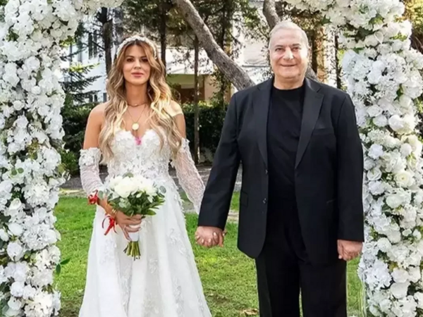 Özündən 42 yaş kiçik arvadından boşandı - <span class="color_red">FOTO</span>