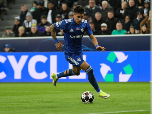 "Qarabağ" 2-ci qolu vurdu - <span class="color_red">CANLI</span>