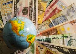 Bu valyuta 2,30 manatı KEÇDİ - Bazarda son durum