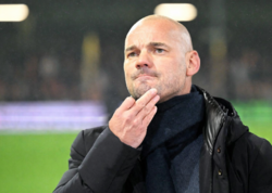 Sneyderə 4 min ölüm TƏHDİDİ