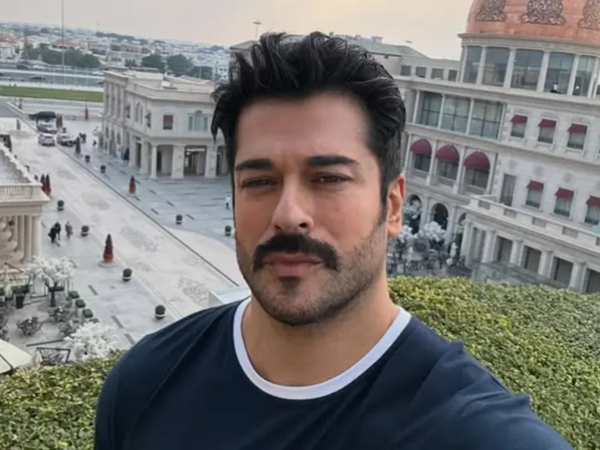 “20 ildir saçımı özüm kəsirəm”