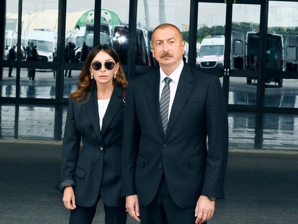 İlham Əliyev və Mehriban Əliyeva Xocalı Soyqırımı Memorialının açılışında iştirak edib