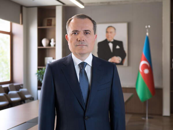 WUF13 konfransına Ermənistan dəvət edilib? - Nazirdən açıqlama