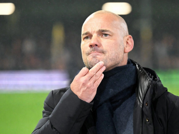 Sneyderə 4 min ölüm TƏHDİDİ