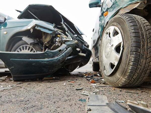 Şəmkirdə avtomobillər toqquşdu - Ölən var