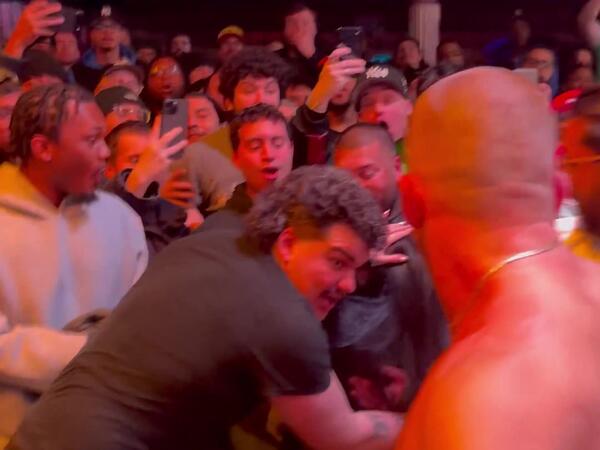 Güləş yarışında gözlənilməz HADİSƏ: Qadının üzünə təpik atdı - <span class="color_red">VİDEO</span>