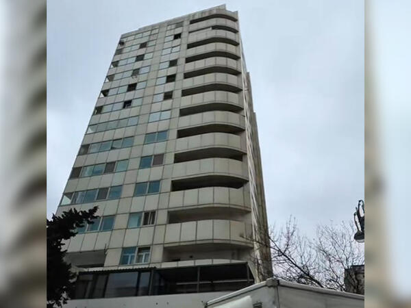 Bakının mərkəzindəki 3 bina SÖKÜLÜR - <span class="color_red">FOTOlar</span>