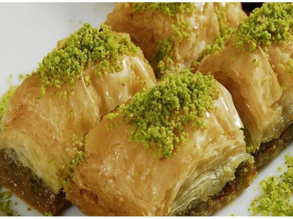 Türk paxlavası alarkən diqqət edin - Keyfiyyətini bu əlamətlər göstərir