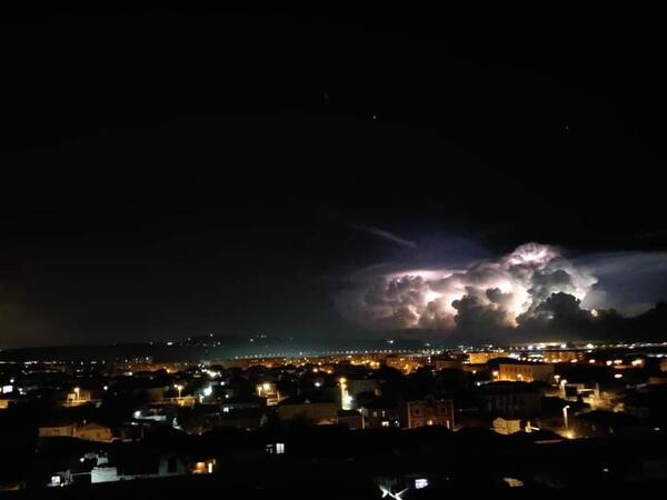 İran raketləri Bakı səmasından belə göründü – VİDEO