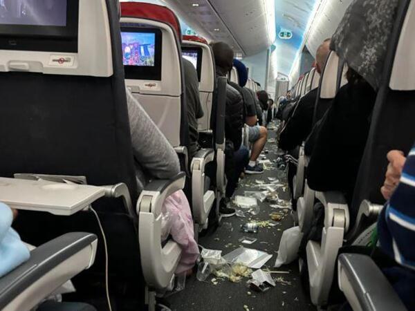 Təyyaradə həyəcanlı anlar: Sərnişinlər... - <span class="color_red">VİDEO</span>